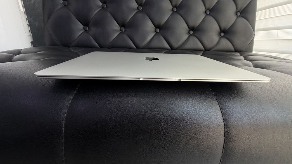 Apple MacBook Air M1 2020 года в хорошем состояние  Американский