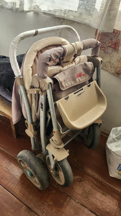 Продам коляску. Б/у. В хорошем состоянии