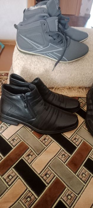 Сезонные сапоги и кроссовки