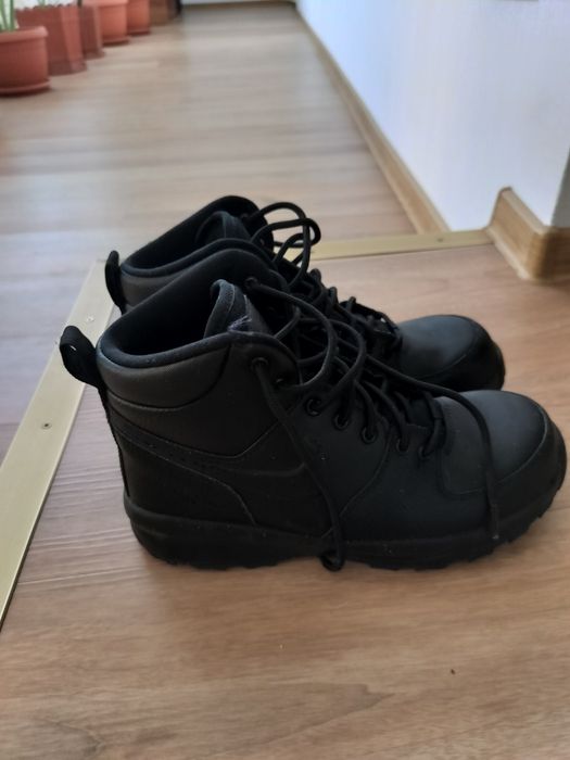 Man Nike Manoa leather boots
