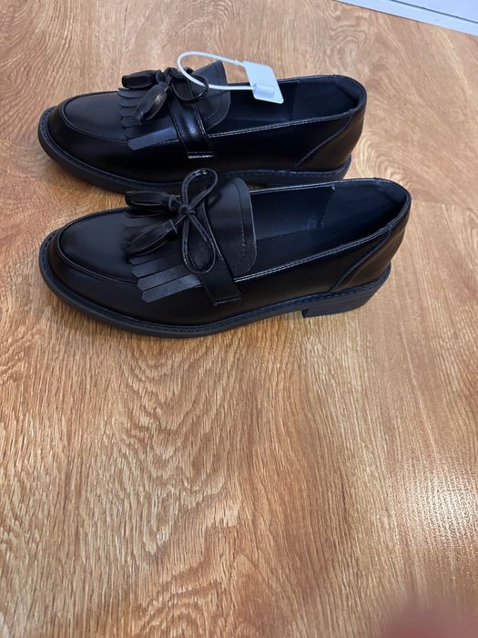 Продам новые женские лоферы !