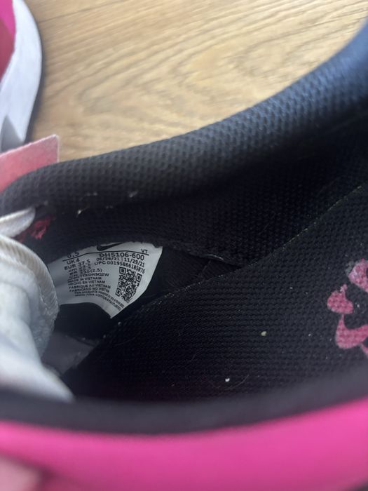 Маратонки Nike два модела!!!