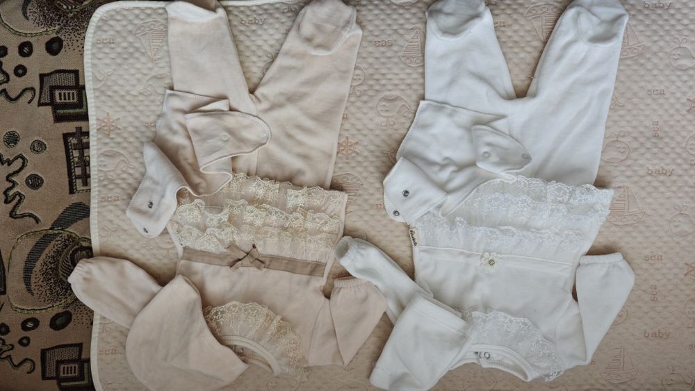 Комплект для девочек на выписку