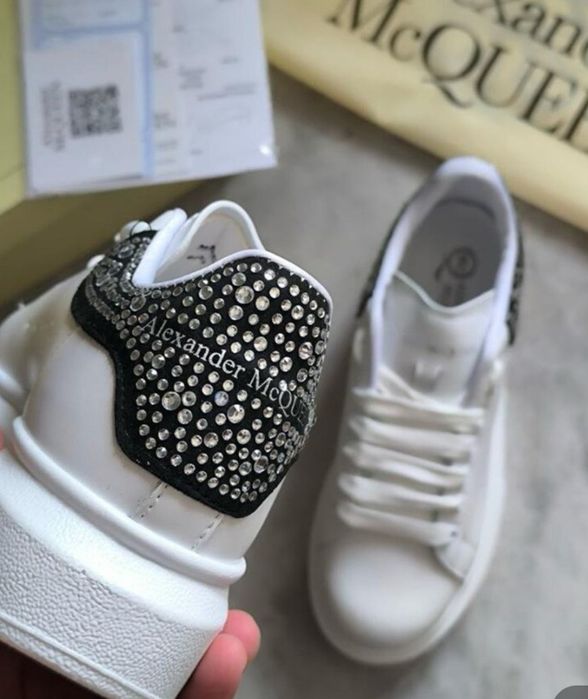 Adidasi Alexander McQueen crystals albi/negri piele naturala