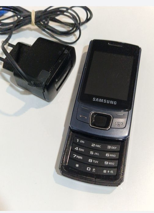 Telefon Samsung cu 2 procesoare GT- C6112