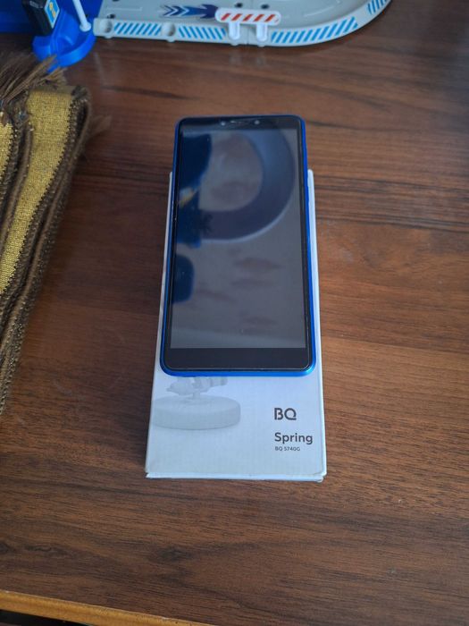 Продам недорого отличный смартфон BQ-5740G Spring