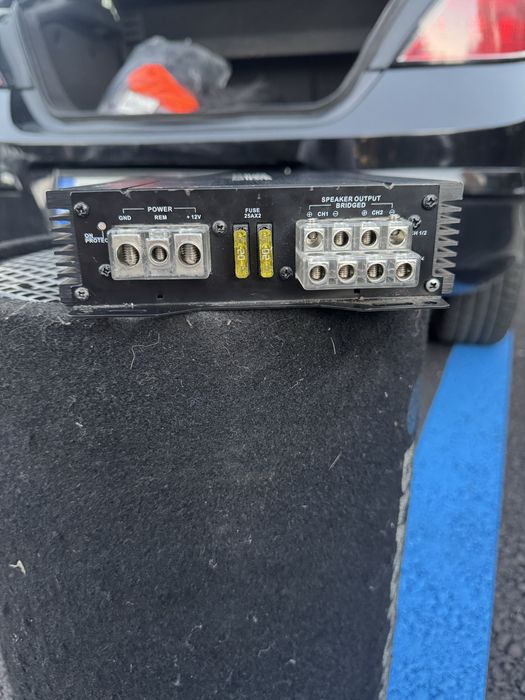 Amplificator auto