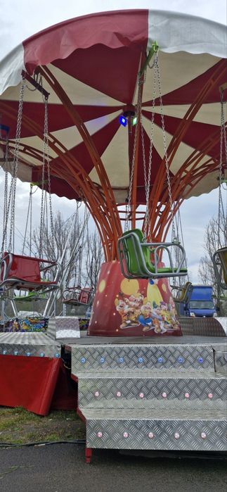 Детска люлка атракцион