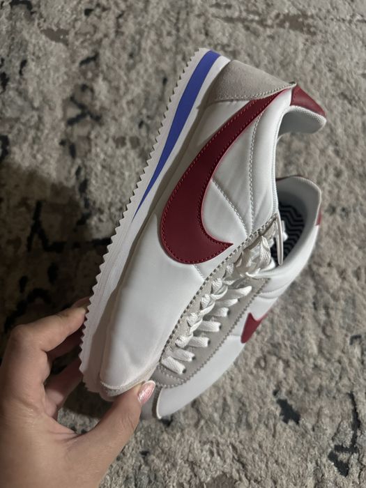 Продам кроссовки NIKE Cortez