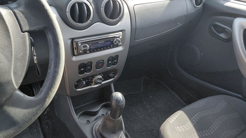 Vand Dacia Sandero 1.6 benzina
