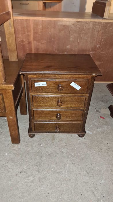 нощно шкафче с чекмеджета внос от Европа