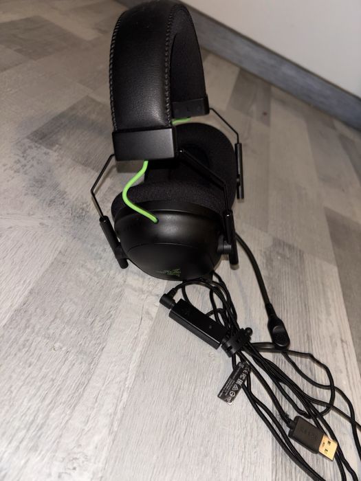 Vand casti RAZER Blackshark V2