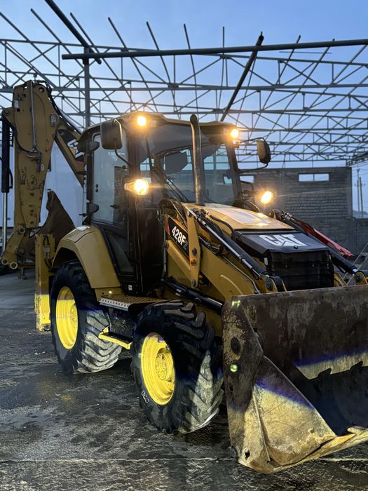 Услуги экакаватора-погрузчика 3в1