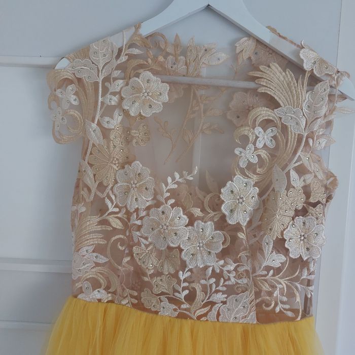 Rochie dama dantela și tull