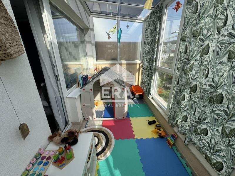 Продава се Двустаен апартамент в Варна, Аспарухово - 75 кв.м за 1867 €/кв.м - Снимка #9