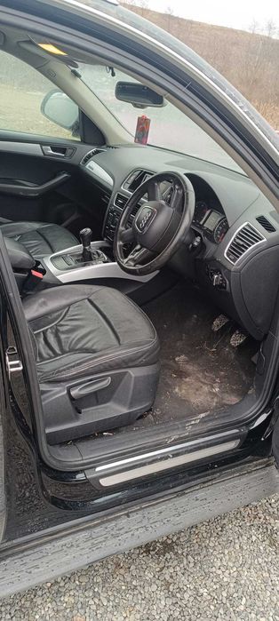 Dezmembrez Audi Q5 Quattro 2.0Tdi 2010