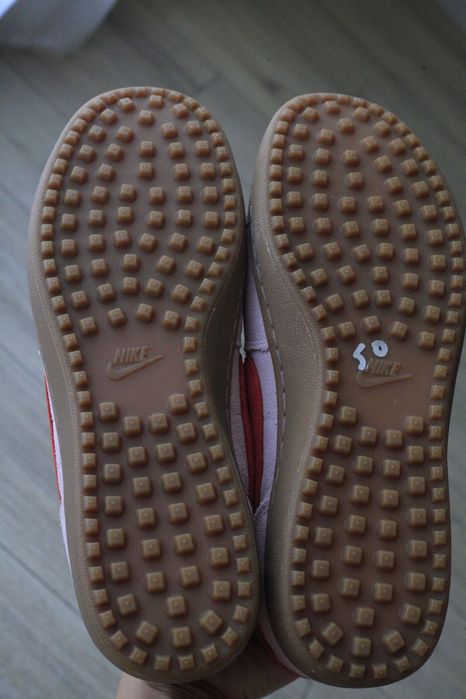Nike в розово и червено 43ти номер