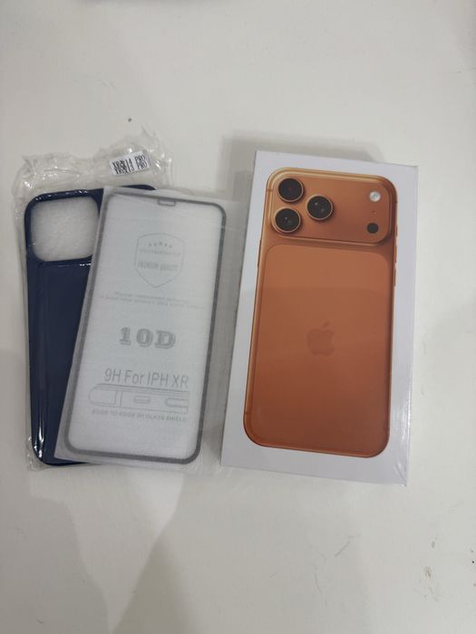 Новый запечатанный IPhone XR в корпусе 17 pro!