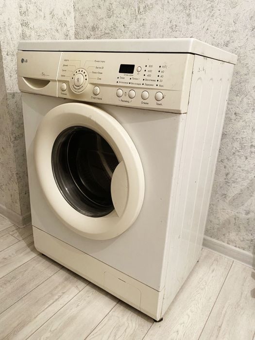 Продам стиральную машину