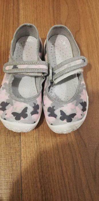 Пантофи и джапанки