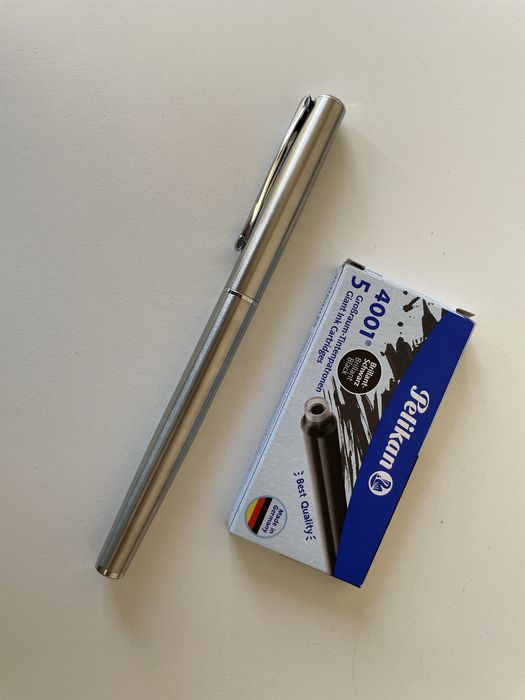 Писалка Diplomat Traveler и патрончета с мастило Пеликан