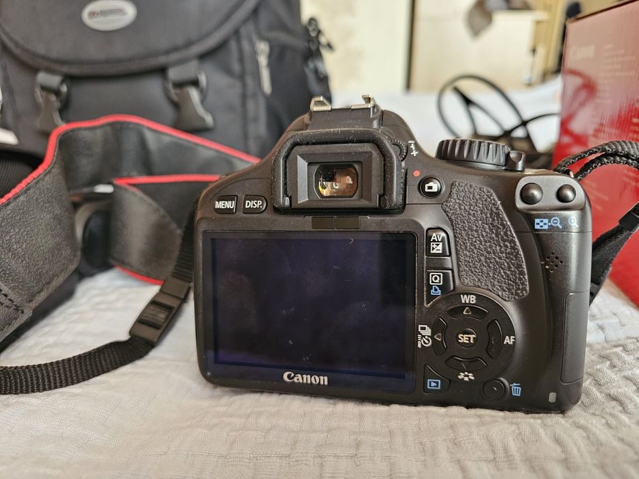 Цифровой фотоаппарат б/у Canon 550D