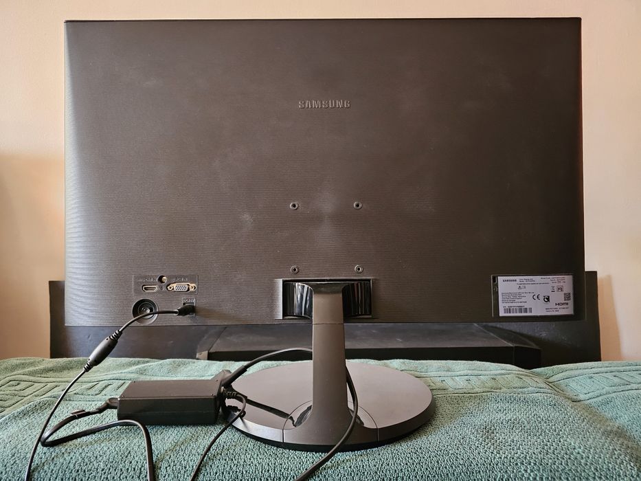 Монитор Samsung LS27FHUXEN