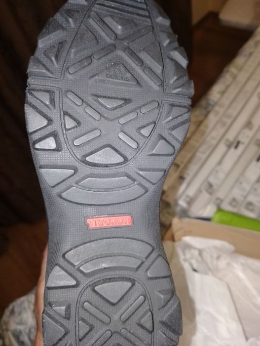 Зимни маратонки Adidas 36н.-37н. Нови