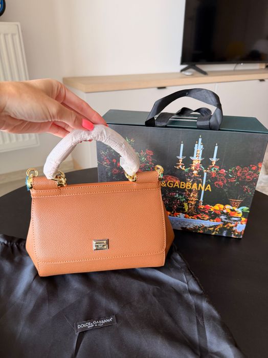 Geantă D&G elegantă damă maro – model clasic (mini)