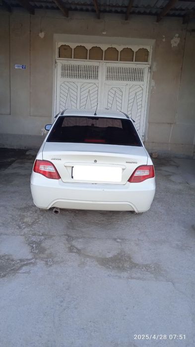 Mashina kraskasi toza