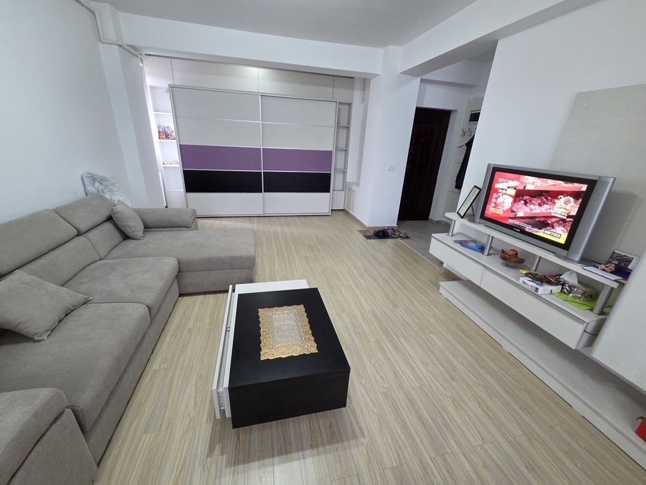 Proprietar vand  apartament 2 camere  Residence Militari