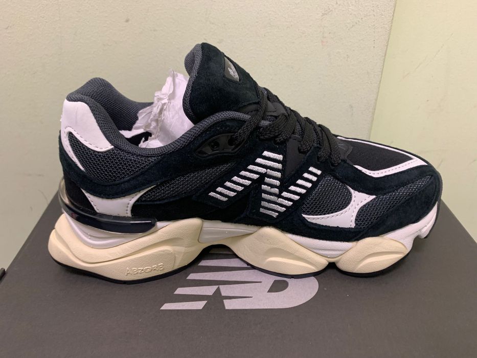 Нови дамски маратонки New Balance 9060 черно бели 38 номер