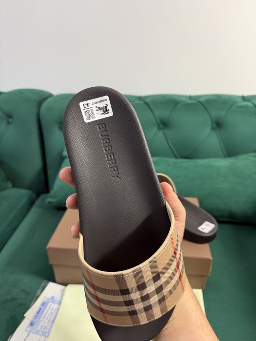 Papuci Slapi Burberry Full Box colectie noua 2025