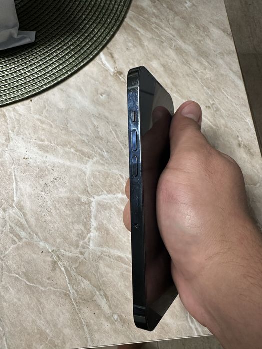 Продавам iPhone 13 Pro