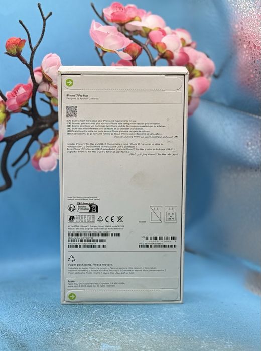 НОВ! Apple iPhone 17 Pro Max, 256GB, 5G, Silver + протектор и адаптер