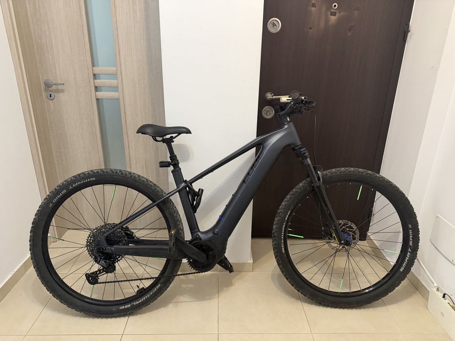Cube reaction hybrid pro 800