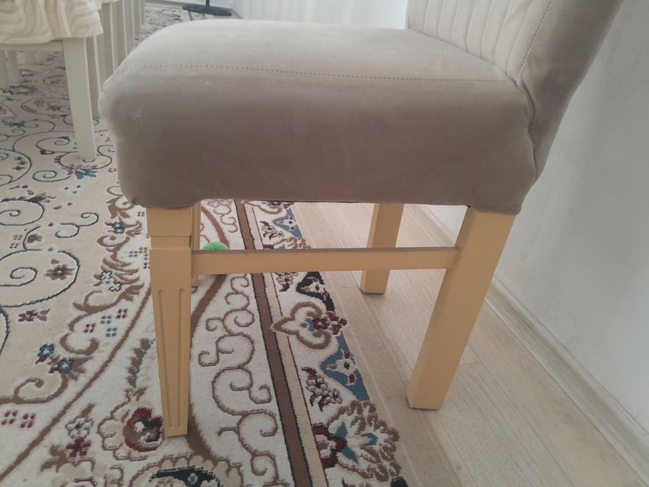 Продаю мягкие стулья