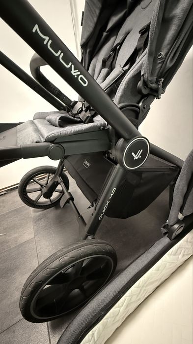 2в1 Бебешка количка Muuvo Quick 4.0 / Graphite / кош за новородено и седящ кош