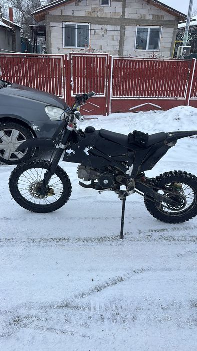 Vand schimb mai multe detalii in privat