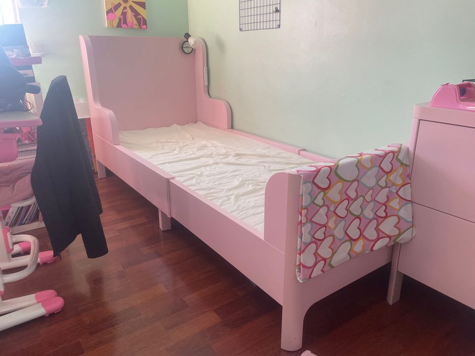 Dormitor copii roz