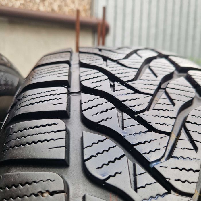 Cauciucuri de iarna 215 65 R17