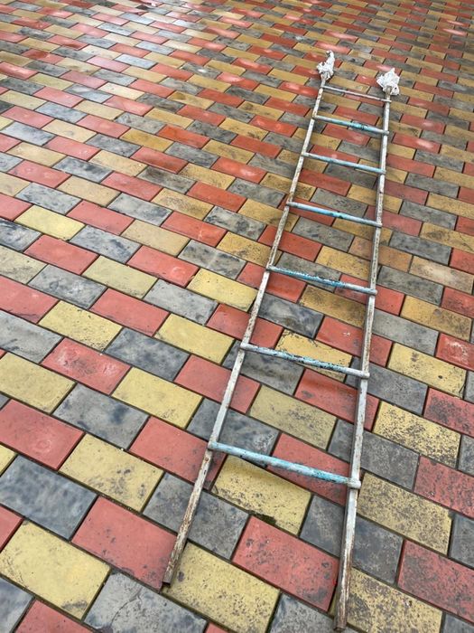 Продам лестницу 15.000