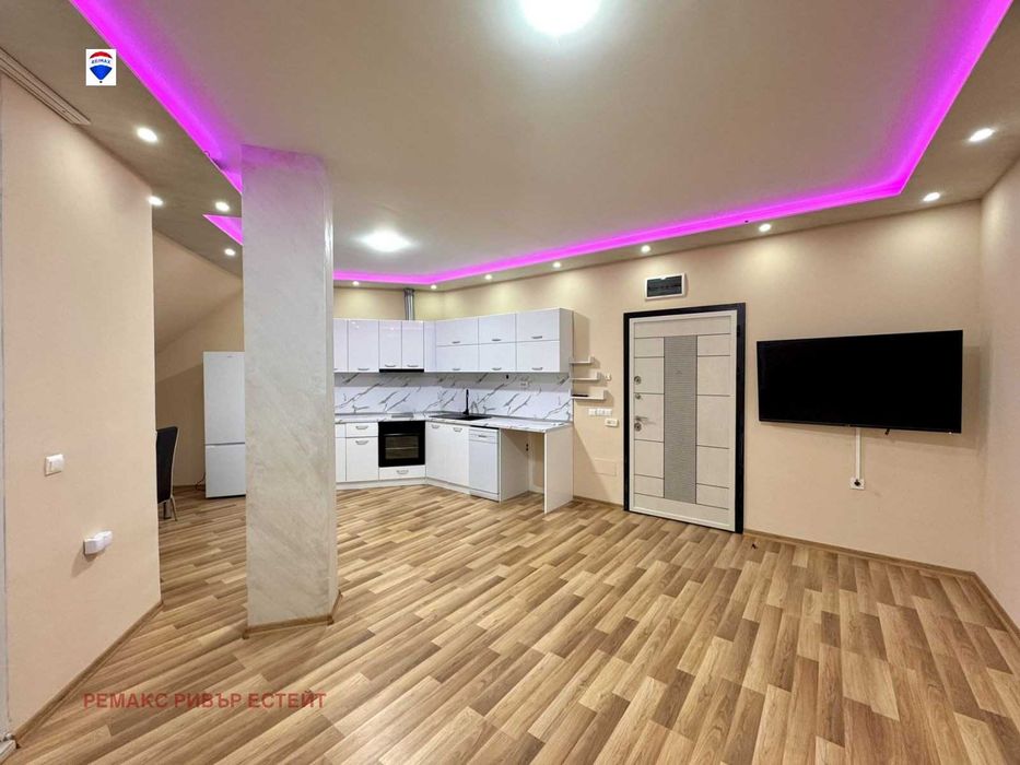 Продава се Четиристаен апартамент в Русе, Широк център - 148 кв.м за 1250 €/кв.м - Снимка #3