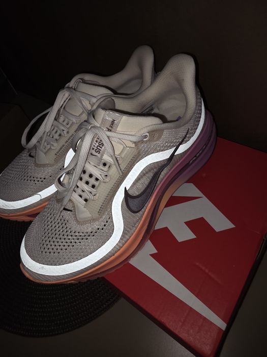 Дамски маратонки nike pegasus.