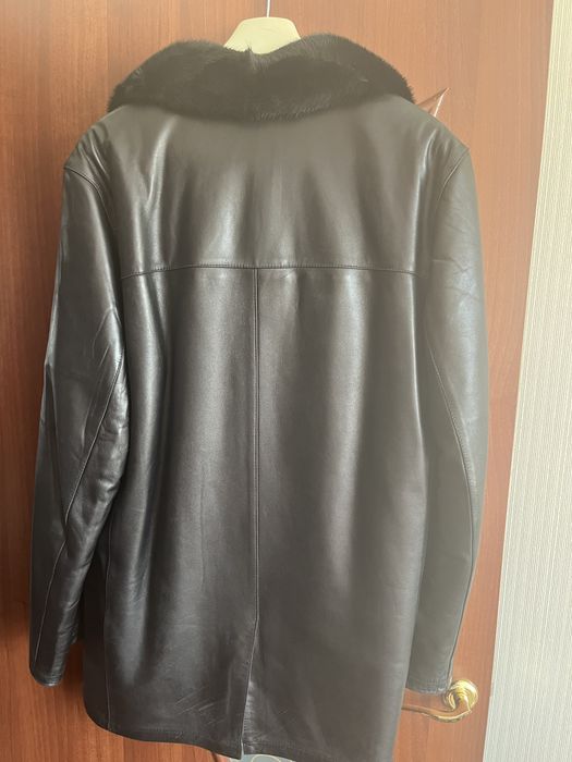 Продам б/у кожанную дубленку