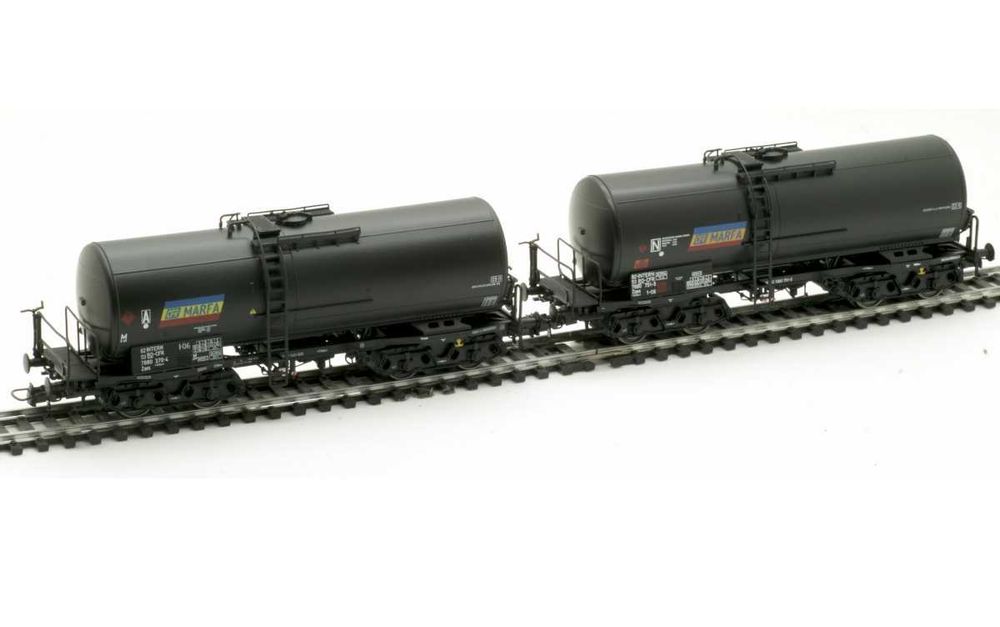 Vagoane CFR de marfa, H0, noi si complete.