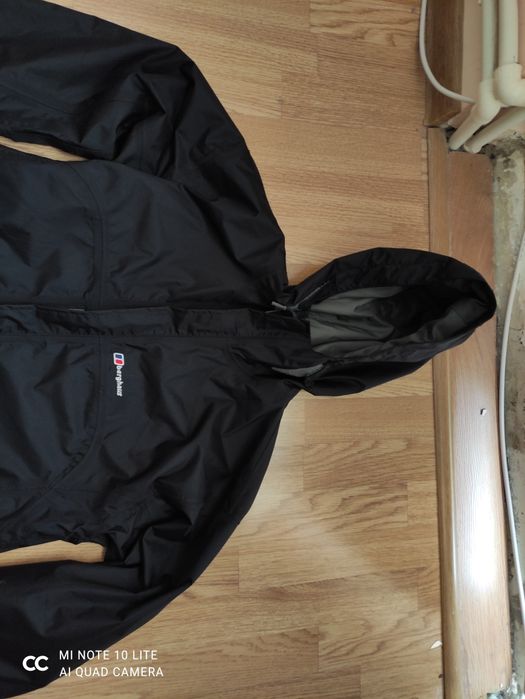 Geaca de munte Berghaus AQ 2 similar Goretex dama,mărime M