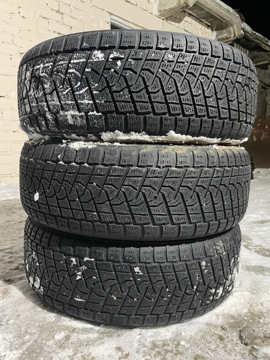 Покрышка три штук