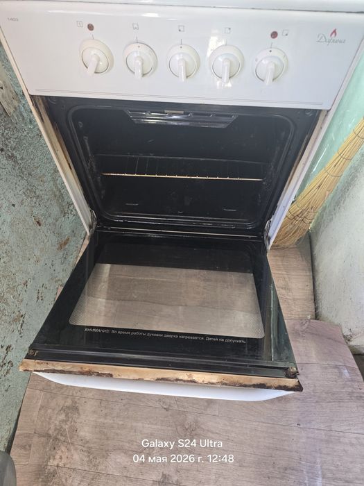 Продам плитку, все работает кроме духовки