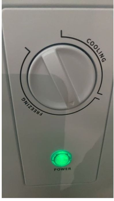 Морозильник Hansa FS1004.4W 99 л белый